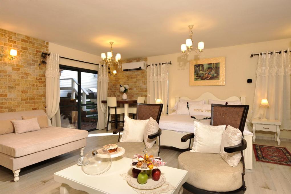Nichochot Provence Villa Had Nes Rom bilde