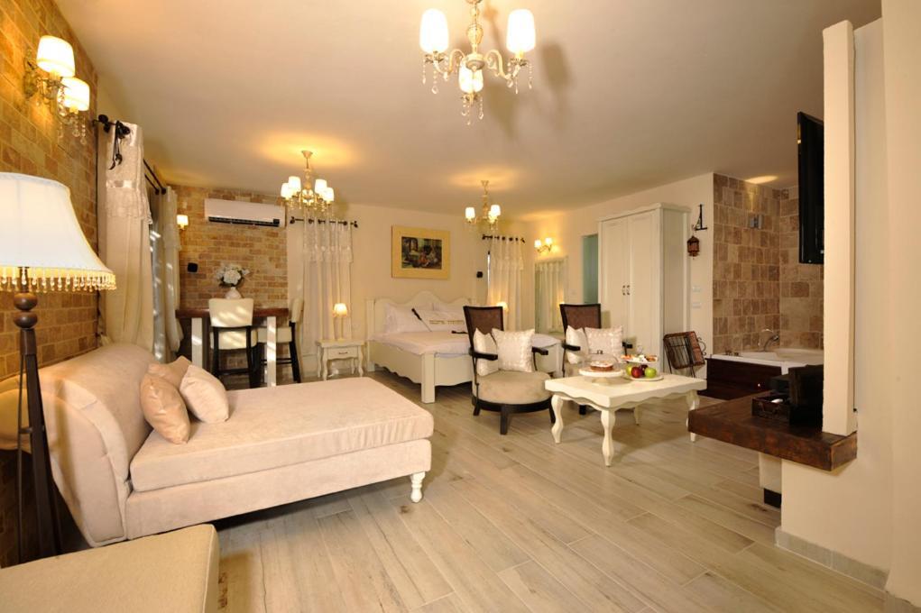 Nichochot Provence Villa Had Nes Rom bilde